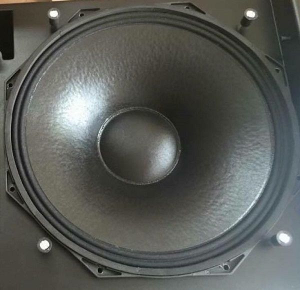 Bass loa Nexo Ls1200 có kích thước 18 Inch