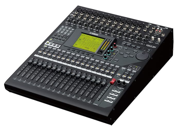Bàn mixer Yamaha 01V96 có thiết kế hiện đại với 16 kênh đầu vào